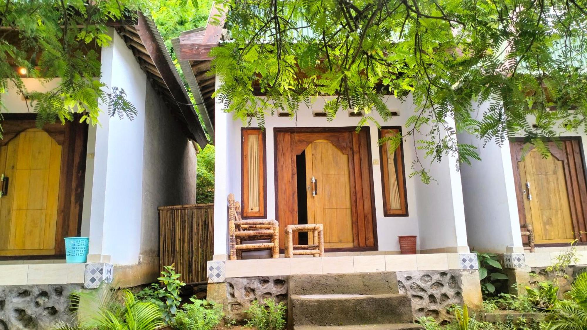 Diki Bungalows Kuta  外观 照片