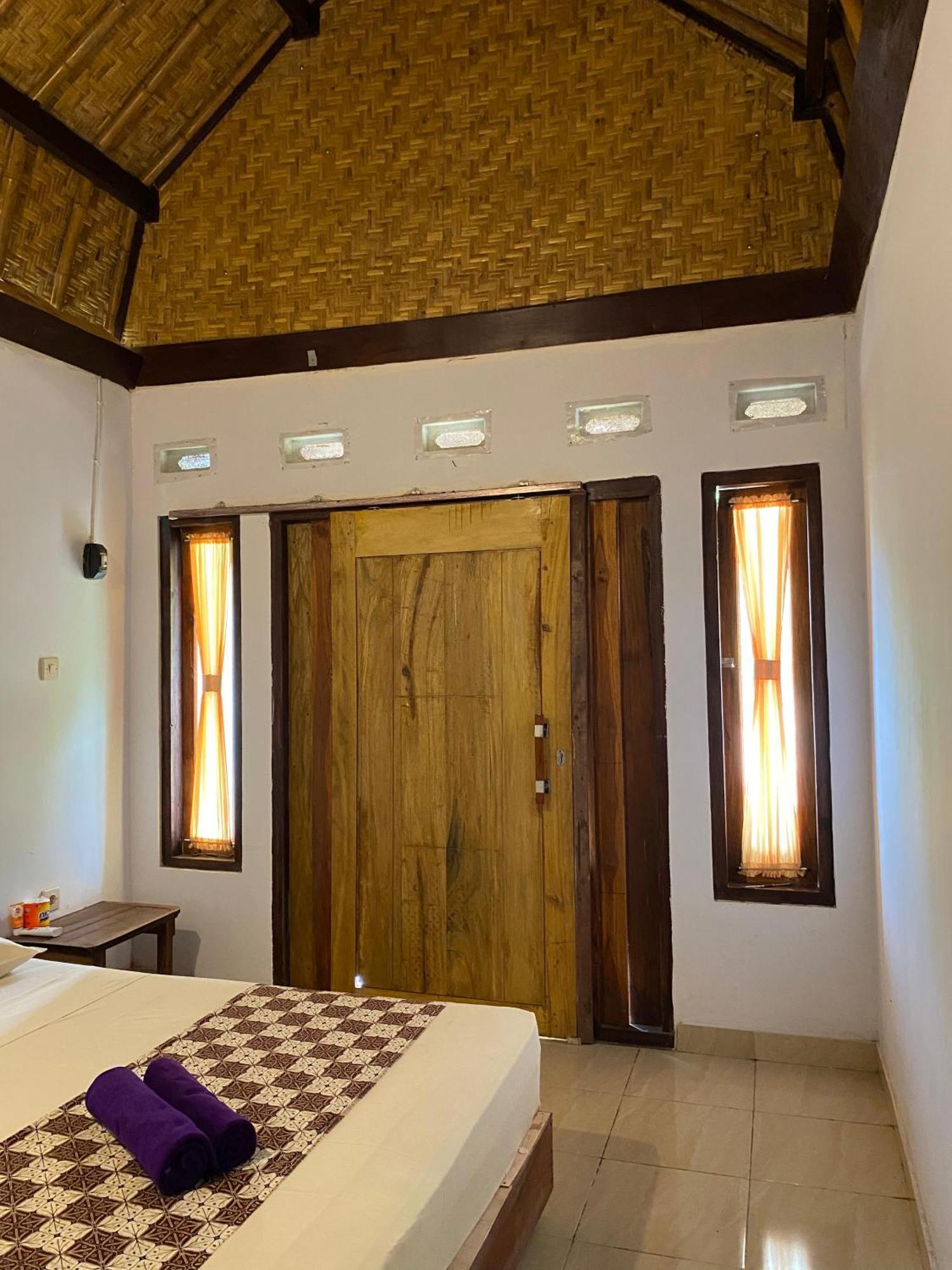 Diki Bungalows Kuta  外观 照片